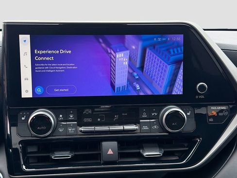 Used 2023 Toyota Highlander XLE image 34