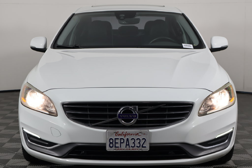 Used 2017 Volvo S60 T5 Inscription FWD image 2