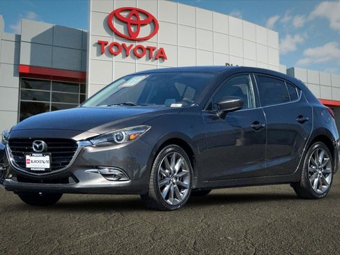 Used 2018 MAZDA MAZDA3 Grand Touring FWD image 7