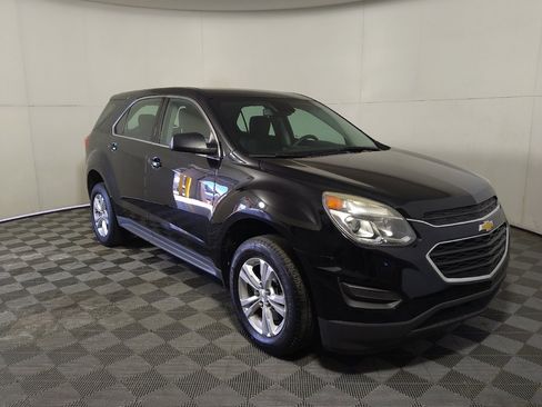 Used 2017 Chevrolet Equinox LS FWD image 11