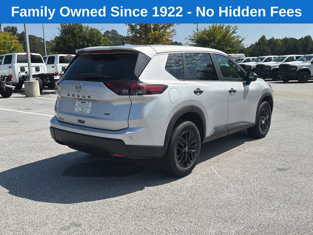 Used 2024 Nissan Rogue S AWD/4WD image 7