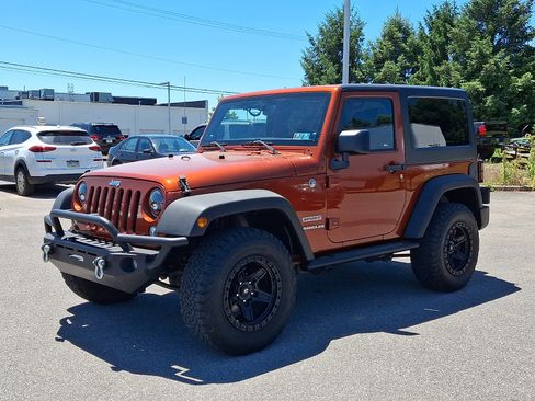 Used 2014 Jeep Wrangler Sport w/ Quick Order Package 23S AWD/4WD image 3