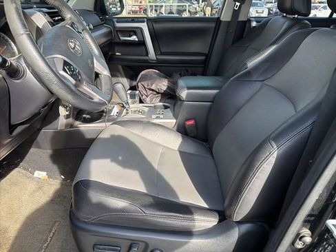 Used 2014 Toyota 4Runner SR5 Premium image 5