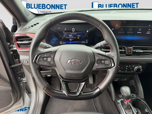 Used 2025 Chevrolet TrailBlazer RS w/ Driver Confidence Package FWD image 13