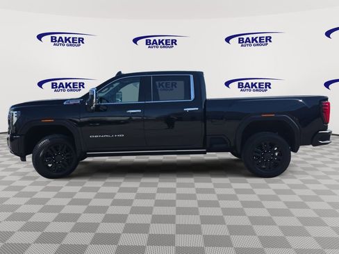 Used 2024 GMC Sierra 3500 Denali w/ Denali Reserve Package AWD/4WD image 8