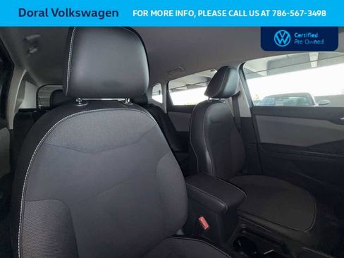 Certified 2022 Volkswagen Taos SE FWD image 27