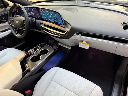 New 2026 Cadillac Lyriq Sport AWD/4WD image 51