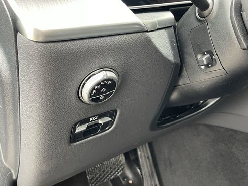 New 2025 Mercedes-Benz GLC 300 4MATIC image 15