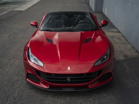 Certified 2023 Ferrari Portofino M image 9