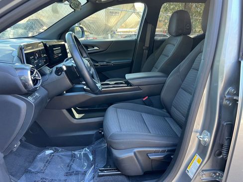 Used 2025 Chevrolet Equinox LT image 21