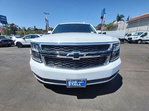Used 2016 Chevrolet Tahoe LT w/ Luxury Package RWD image 3