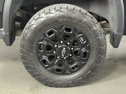 Used 2024 Chevrolet Silverado 3500 High Country w/ Technology Package AWD/4WD image 14