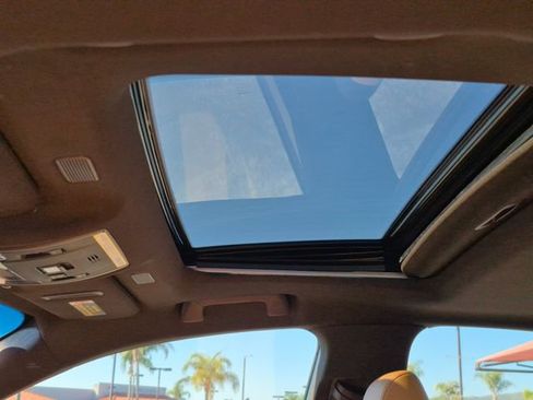 Used 2021 Lexus ES 300h w/ Accessory Package image 15