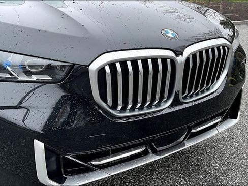 Used 2024 BMW X5 xDrive40i w/ Executive Package image 5