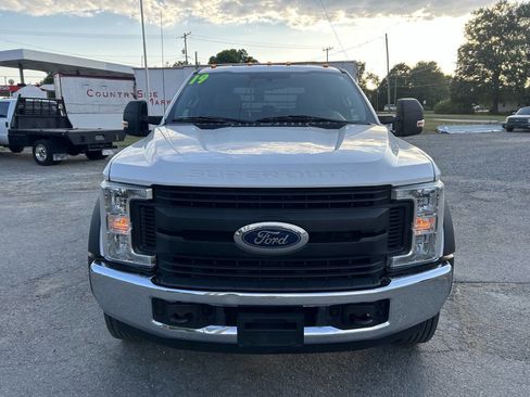 Used 2019 Ford F450 XL w/ Power Equipment Group AWD/4WD image 3