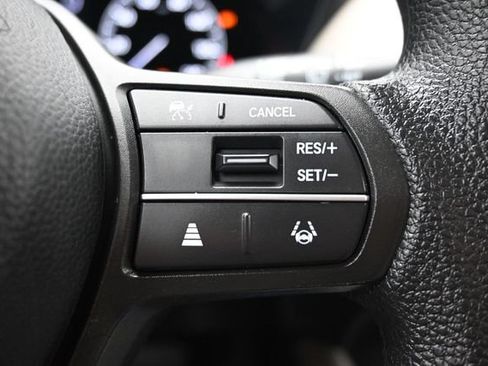 Used 2023 Honda HR-V LX image 17