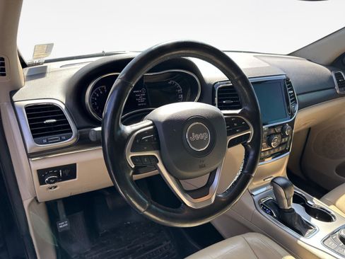 Used 2020 Jeep Grand Cherokee Limited w/ Trailer Tow Group IV image 11