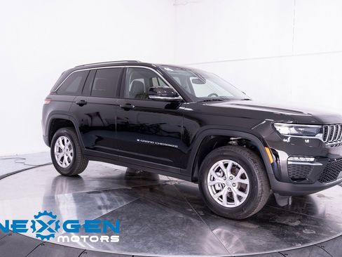 Used 2022 Jeep Grand Cherokee Limited image 1