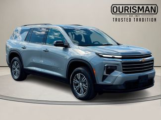 Used 2024 Chevrolet Traverse LT video 1