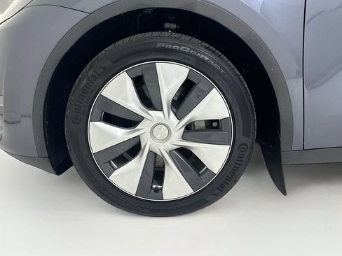 Used 2023 Tesla Model Y Long Range image 25