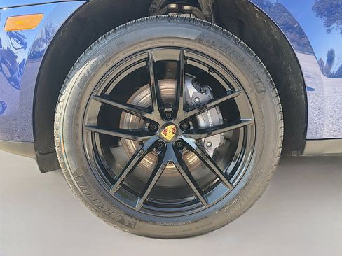 Used 2024 Porsche Macan image 42