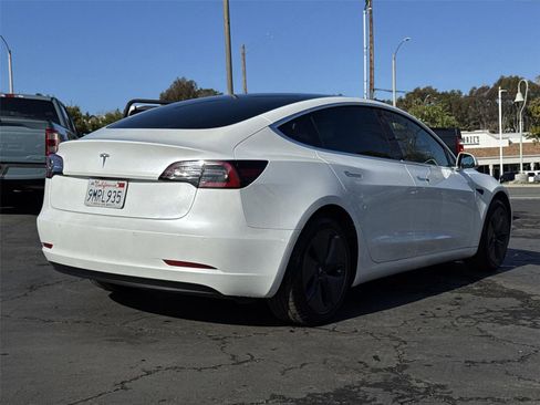 Used 2020 Tesla Model 3 Standard Range Plus image 13