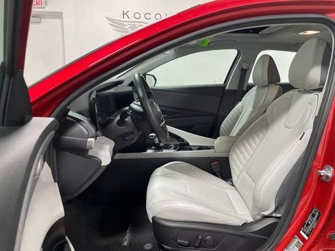 Used 2023 Hyundai Elantra Limited FWD image 14