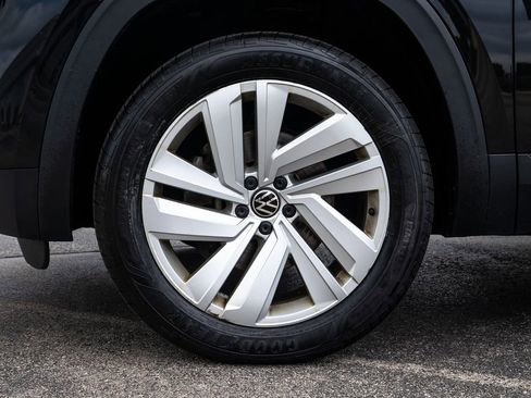 Used 2020 Volkswagen Atlas Cross Sport SE image 10