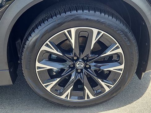 Used 2024 MAZDA CX-90 Plug-In Hybrid w/ Premium Plus AWD/4WD image 10