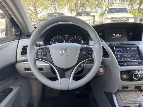 Used 2018 Acura RLX w/ Technology Package FWD image 17