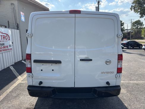 Used 2018 Nissan NV 1500 SV image 5