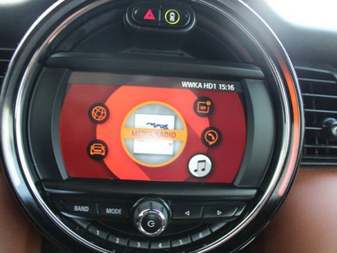 Used 2019 MINI Cooper S w/ Signature Upholstery Package FWD image 22