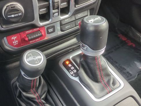 Used 2020 Jeep Wrangler Unlimited Rubicon AWD/4WD image 27