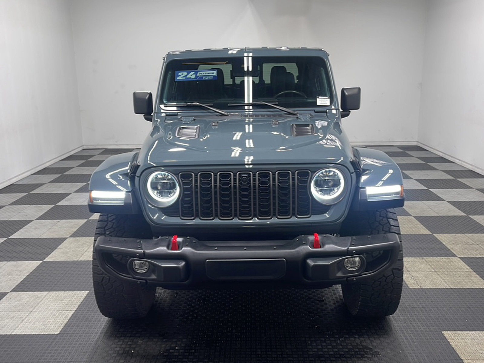 Used 2024 Jeep Gladiator Rubicon AWD/4WD image 25
