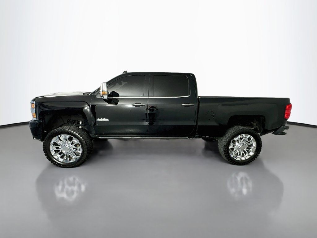Used 2018 Chevrolet Silverado 2500 High Country w/ Duramax Plus Package AWD/4WD image 4