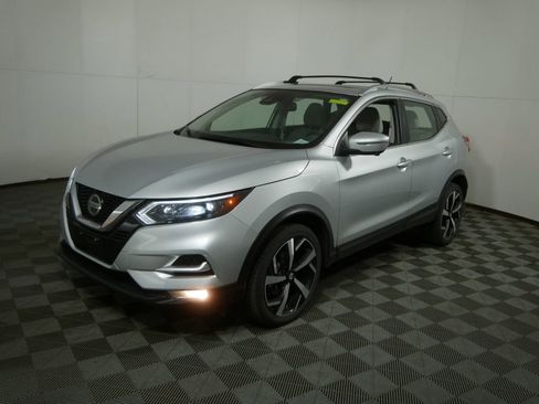 Used 2020 Nissan Rogue Sport SL w/ Premium Package image 7