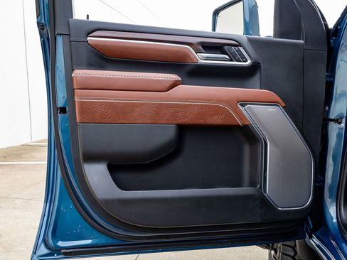 Used 2026 GMC Sierra 3500 Denali Ultimate image 36