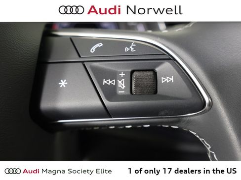 Certified 2025 Audi Q8 Prestige AWD/4WD image 31