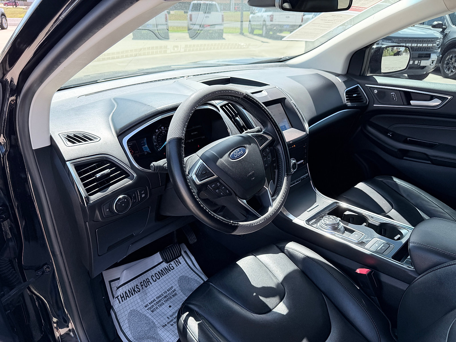 Used 2020 Ford Edge Titanium FWD image 23