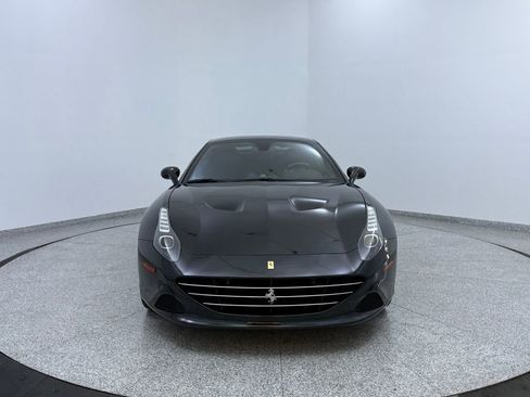 Used 2017 Ferrari California T image 6