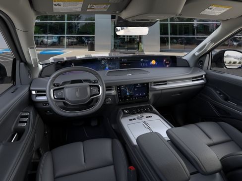 New 2026 Lincoln Navigator Premiere AWD/4WD image 9