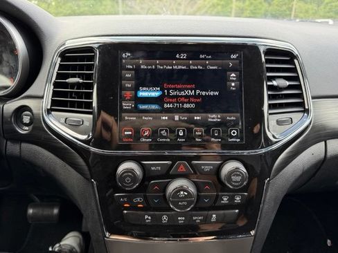 Used 2021 Jeep Grand Cherokee Laredo X AWD/4WD image 19