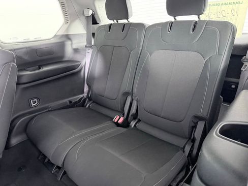 Used 2023 Jeep Grand Cherokee L Laredo image 22