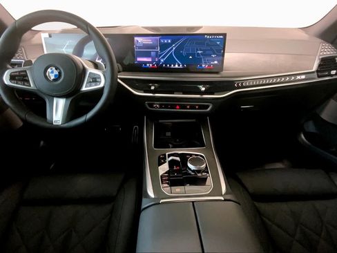 Used 2026 BMW X5 xDrive40i w/ M Sport Package AWD/4WD image 5