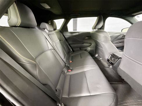 Certified 2025 Toyota Crown Signia w/ Advanced Technology Package AWD/4WD image 44