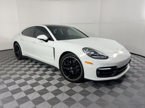 Certified 2023 Porsche Panamera Platinum Edition image 7