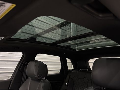 Used 2020 Audi SQ5 Premium Plus w/ Premium Plus Package image 22