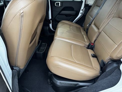 Used 2023 Jeep Wrangler Unlimited Sahara w/ Cold Weather Group image 6