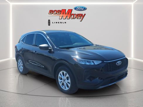 Used 2023 Ford Escape Active AWD/4WD image 2