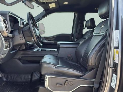 Used 2024 Ford F250 Platinum image 19